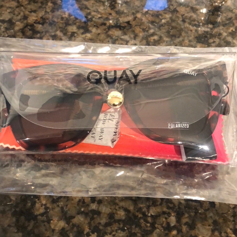 Quay Polarized Tortoiseshell sunglasses